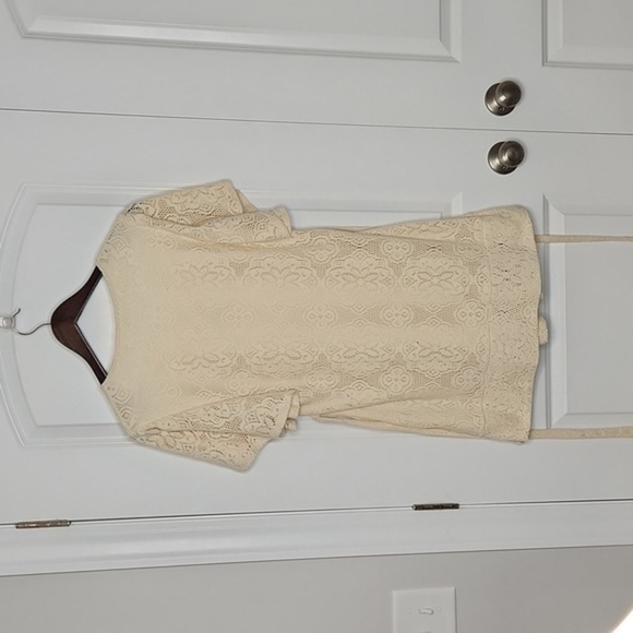 Tulle Anthropologie Cream Lace Shift Dress - Picture 9 of 9